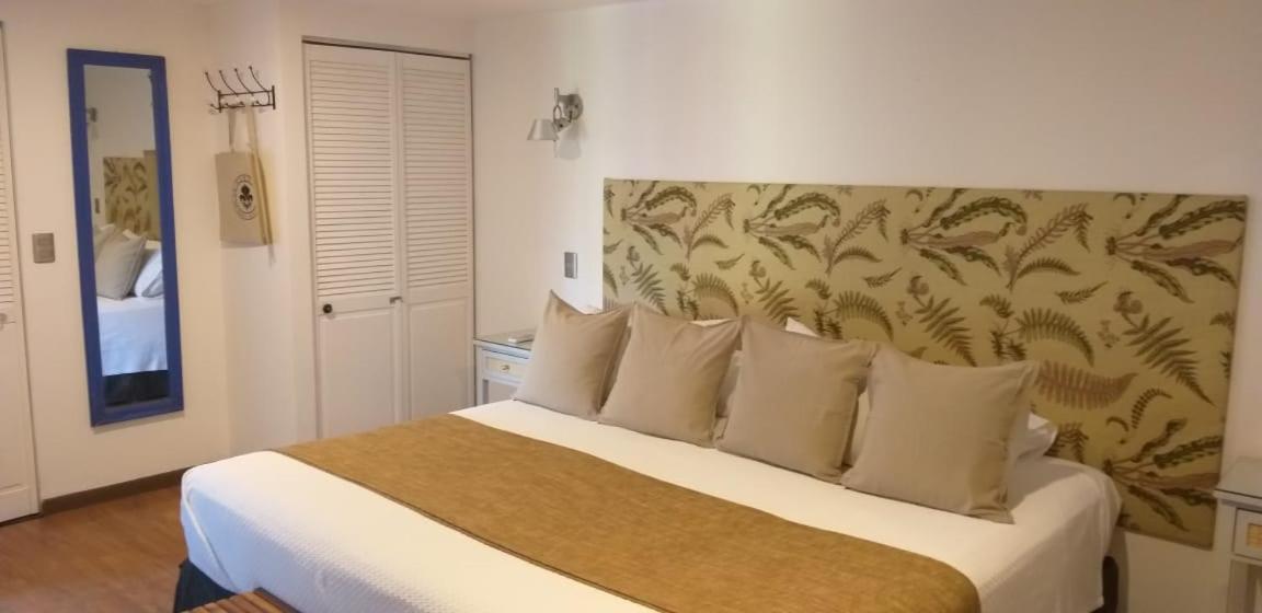 Hotel Boutique La Perouse Ханга-Роа Экстерьер фото