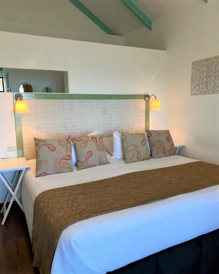 Hotel Boutique La Perouse Ханга-Роа Экстерьер фото
