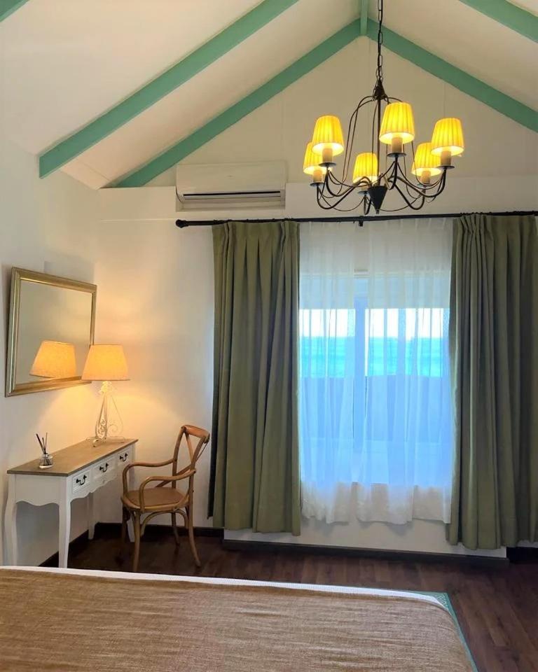 Hotel Boutique La Perouse Ханга-Роа Экстерьер фото