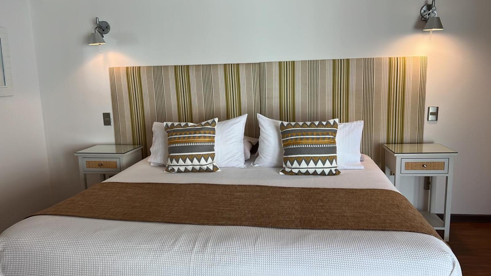 Hotel Boutique La Perouse Ханга-Роа Экстерьер фото